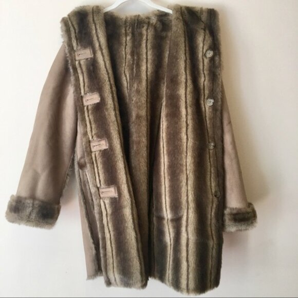 Reversible Faux Fur & Suede Coat - Picture 4 of 8